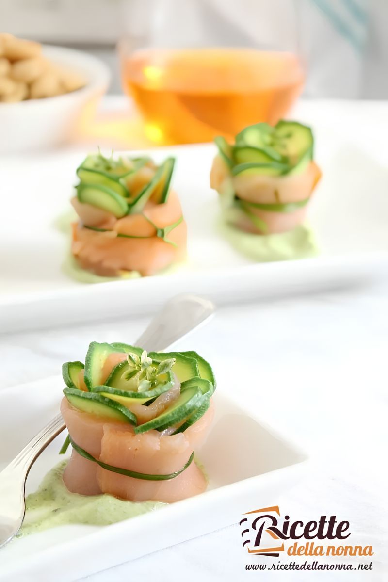 Involtini di salmone e mousse di zucchine