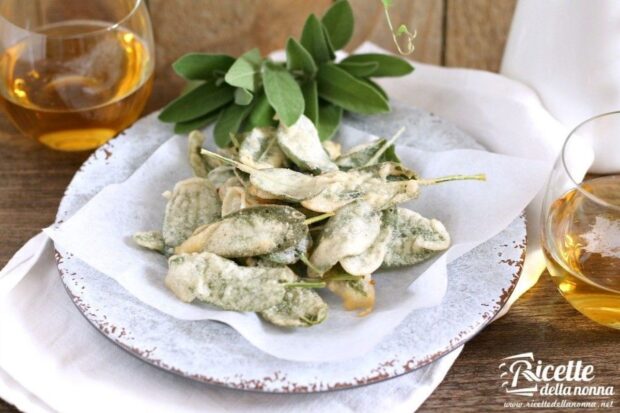 Salvia fritta in pastella alla birra