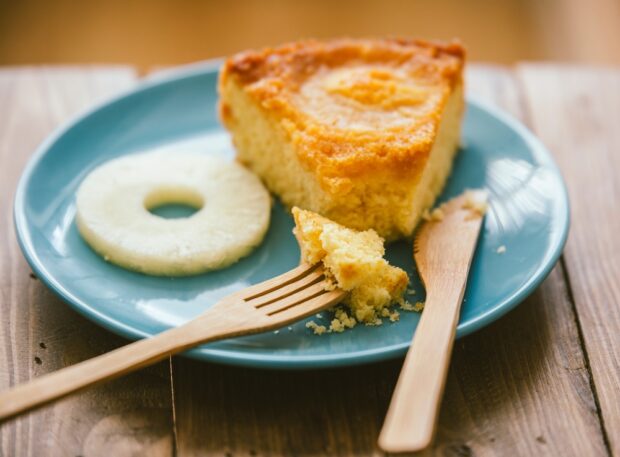Torta all’ananas, olio e cannella
