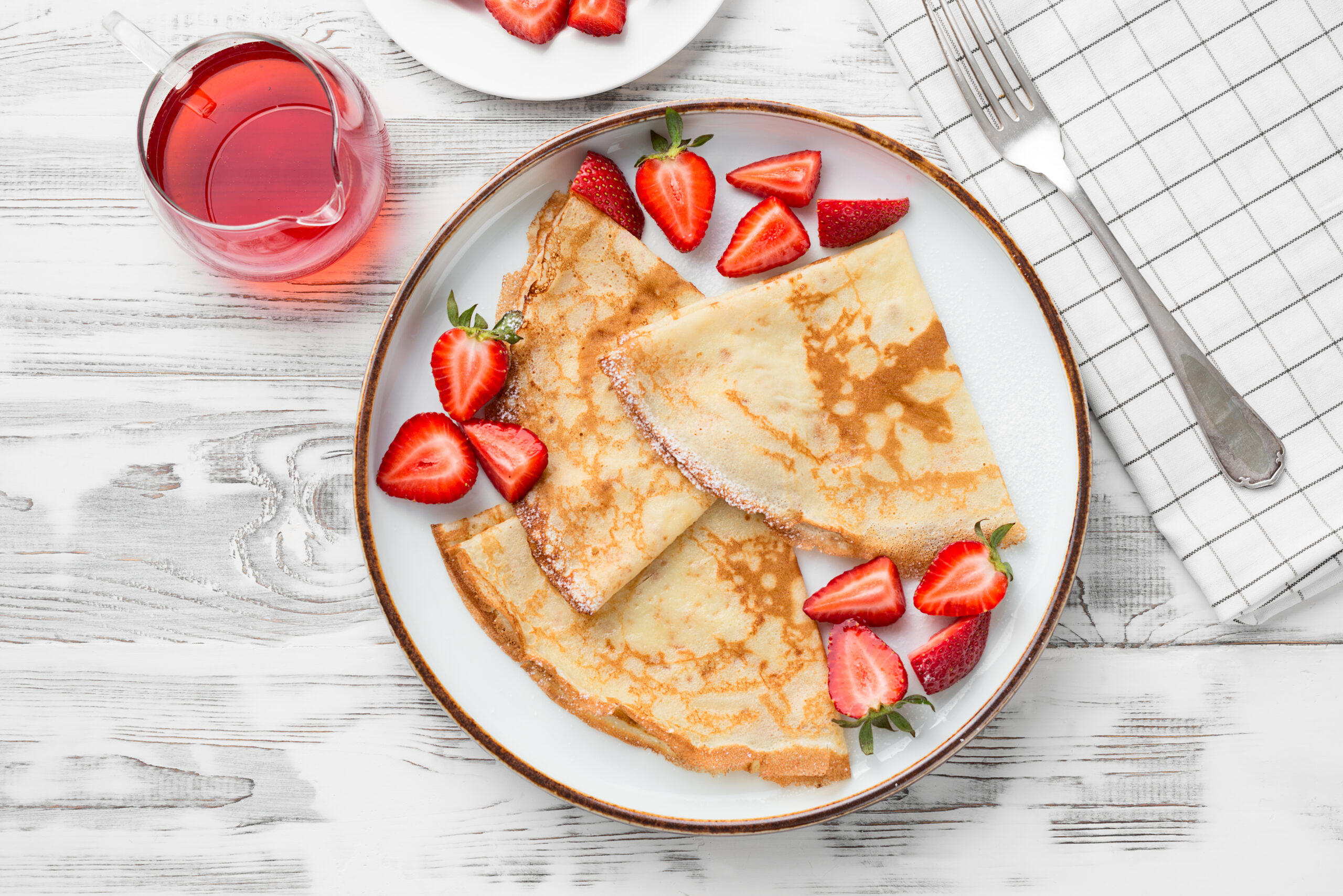 Facilissime, veloci da fare e con pochi ingredienti: ricetta delle omelette alle fragole