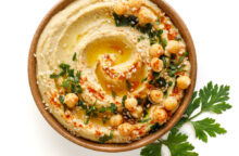 Non è il solito hummus di ceci: in questa ricetta c’è il sesamo e un altro ingrediente segreto