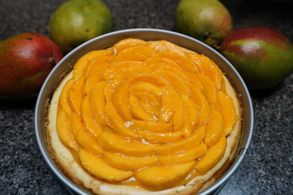 Se ti piace unire frutta e cioccolato, questa è la ricetta che devi provare: la cannella regala anche un tocco in più
