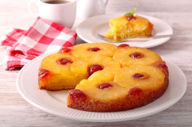 Torta capovolta di ananas e muscovado