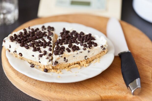 torta di albumi e mandorle, mele e crema al Calvados
