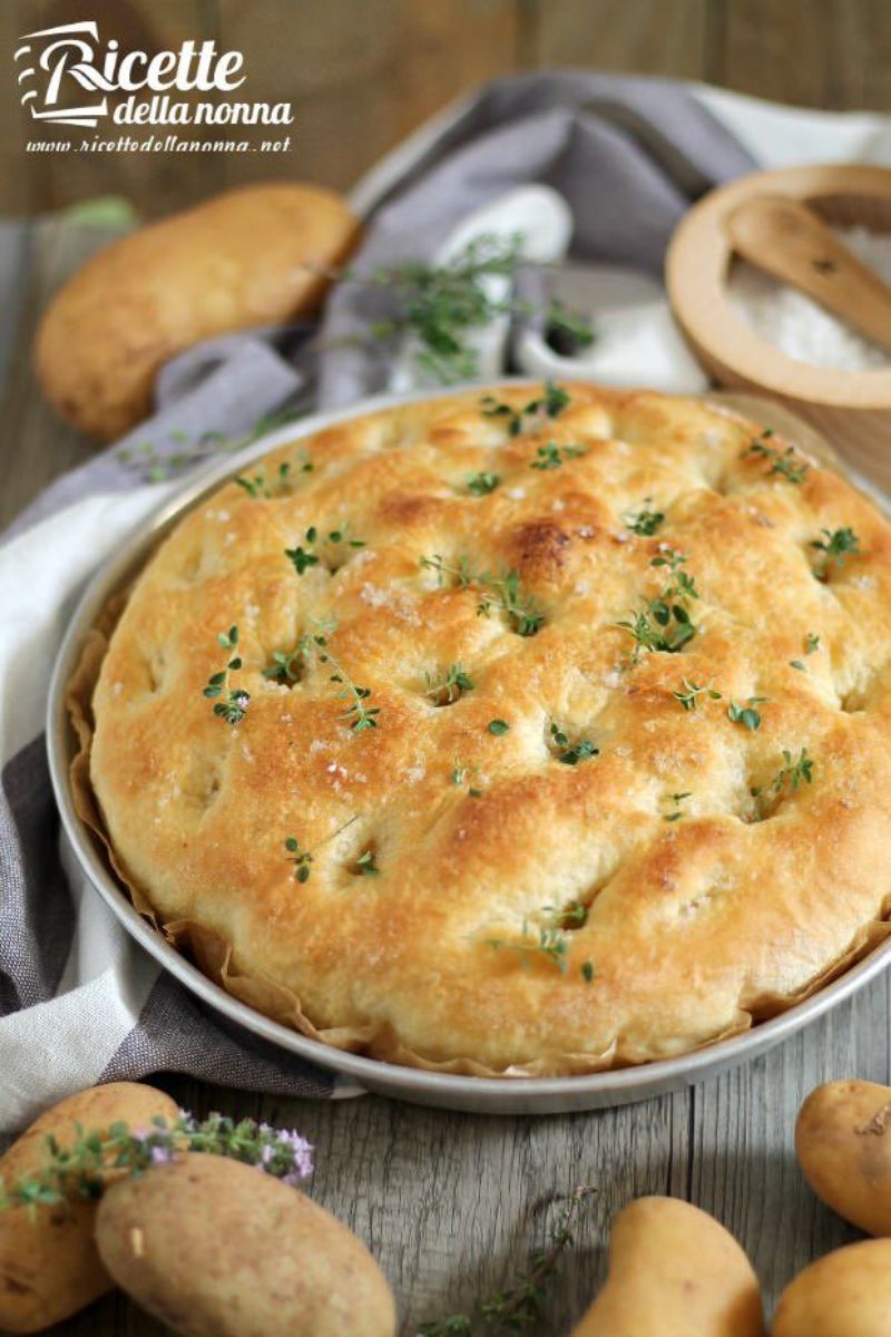 Focaccia di patate. Primo piano