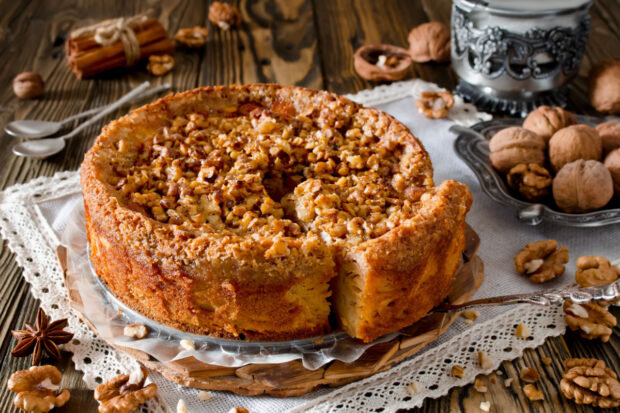 Torta di mele noci e vinsanto