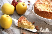 Due dolci in uno: ricetta della torta-plumcake alle mele