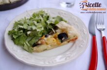 È sempre diversa: usa le verdure che hai in casa per fare questa torta salata cremosa e saporita