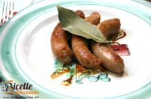 Salsiccia in padella: ricetta, quale salsiccia usare e quali aromi è meglio utilizzare