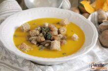 Vellutata di zucca e funghi: ecco come prepararla