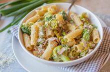 Pasta con broccoletti e prosciutto