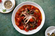 Polpo stufato al Chianti e crema di patate