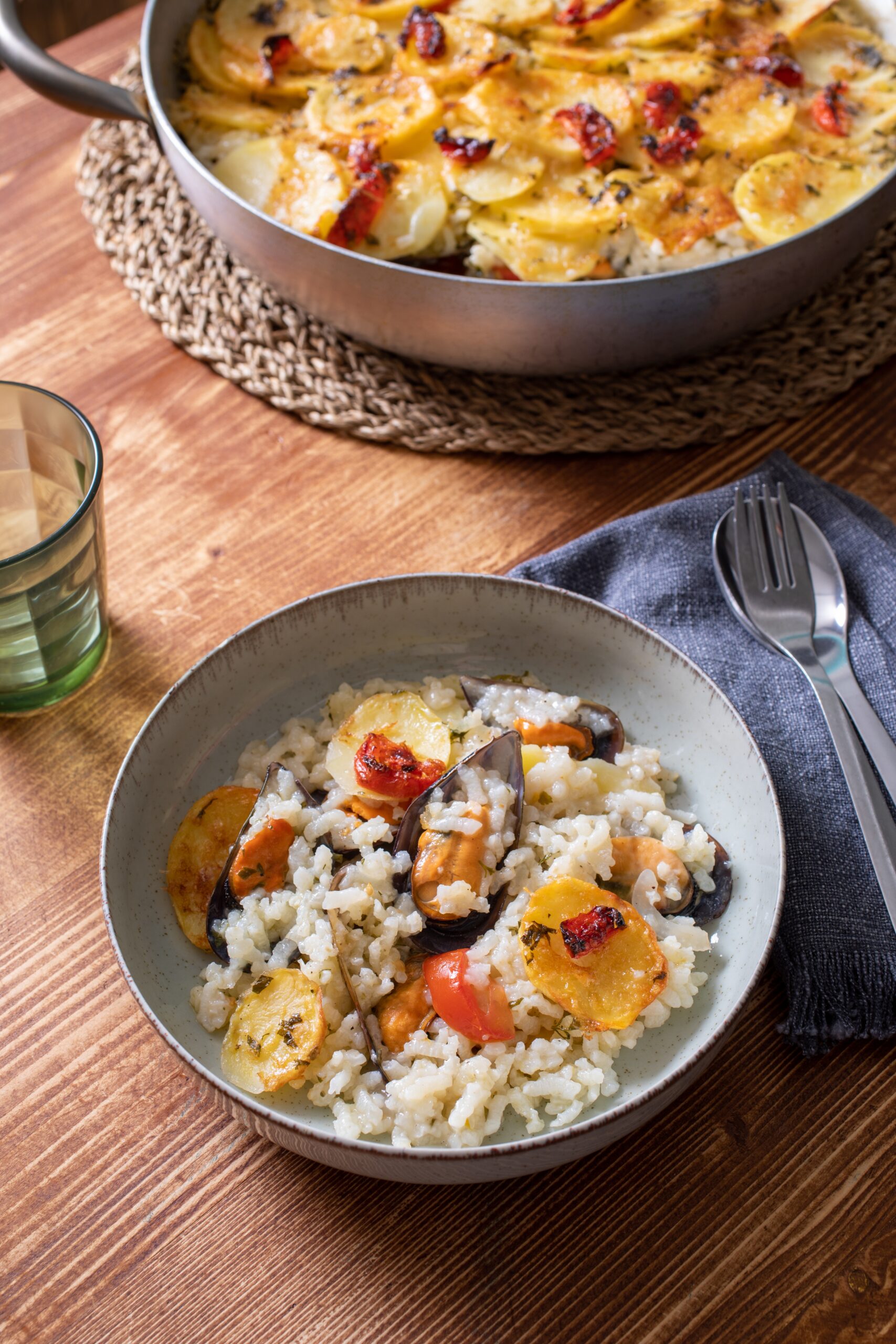 Tiella pugliese di riso, patate e cozze | Ricette della Nonna
