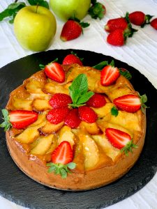 torta di mele e fragole
