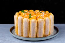 Torta charlotte con savoiardi