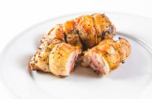 Involtini di pollo con speck