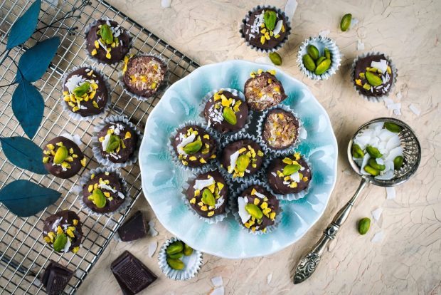 Tartufi al cioccolato con biscotti