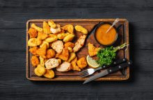 Bocconcini di pollo in friggitrice ad aria