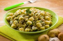 Gnocchi con carciofi
