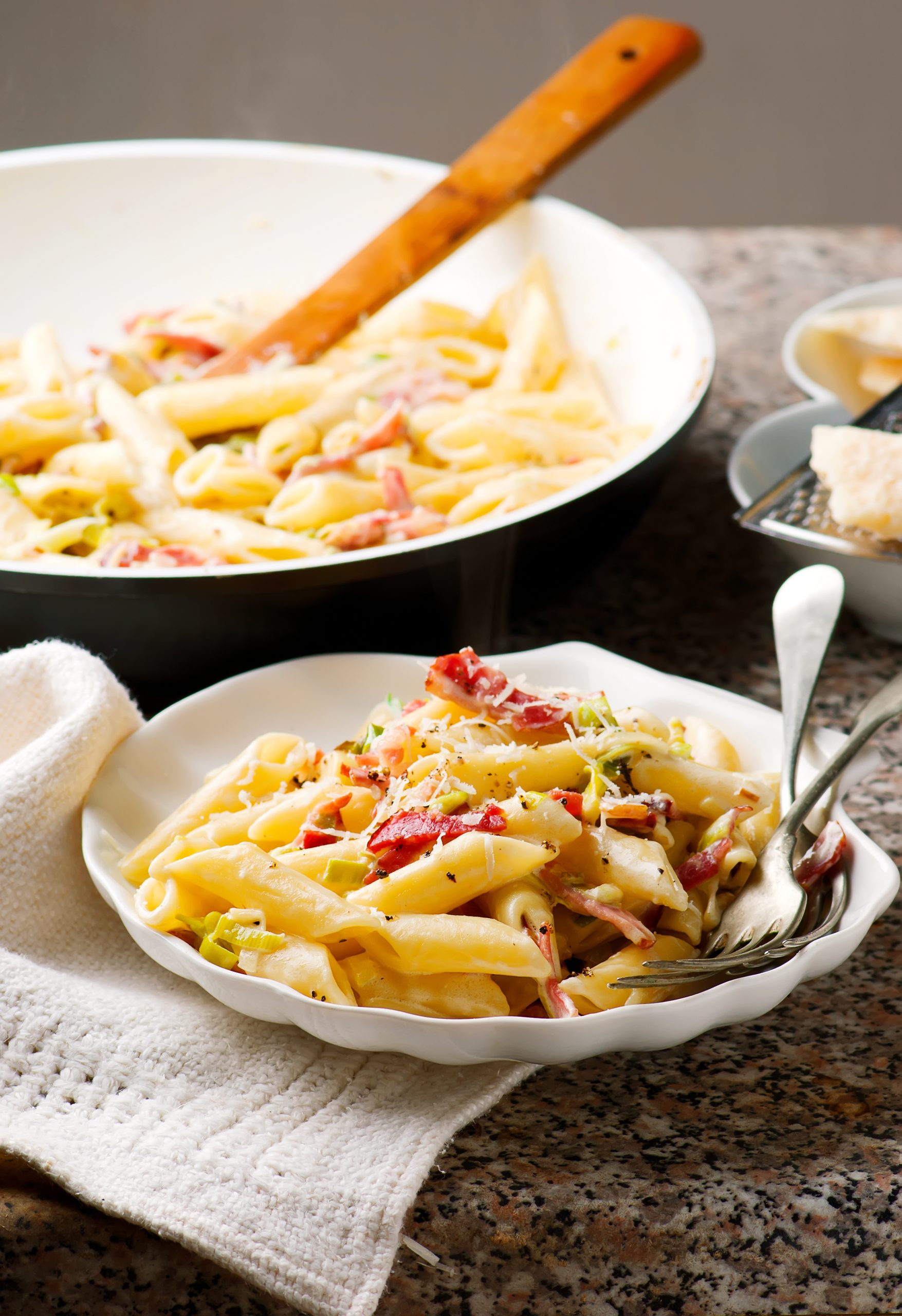 pasta con porri e speck