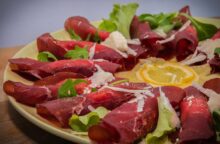 Involtini di bresaola e robiola