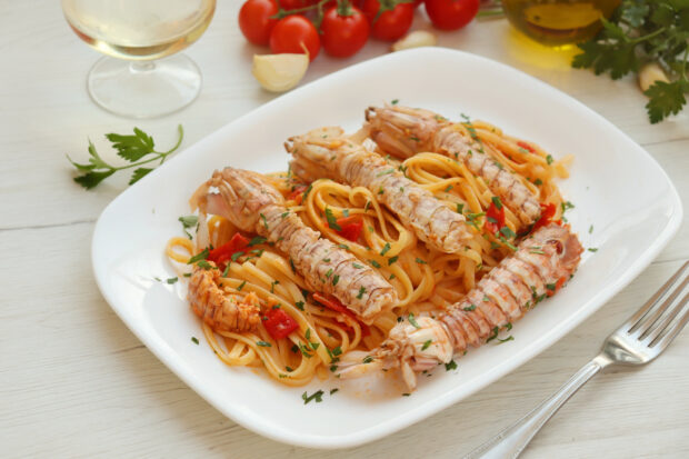 spaghetti con le canocchie