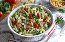 Insalata di pasta con pesto