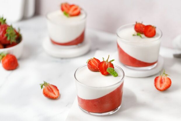 Panna cotta alle fragole