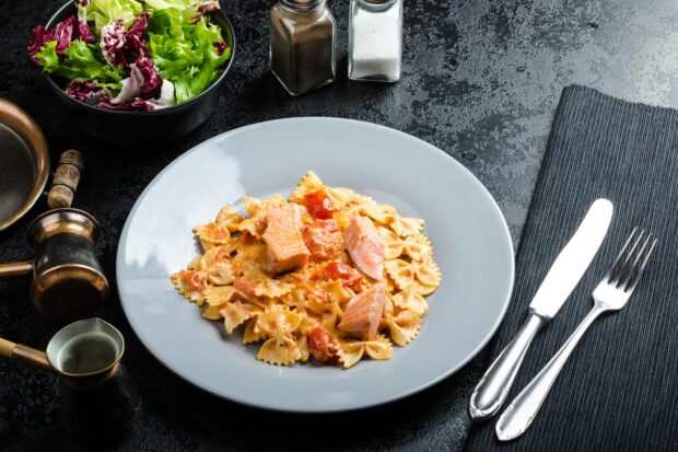 pasta salmone pomodoro