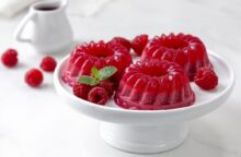 Non solo a colazione: con queste 10 ricette usi lo yogurt in modo davvero insolito