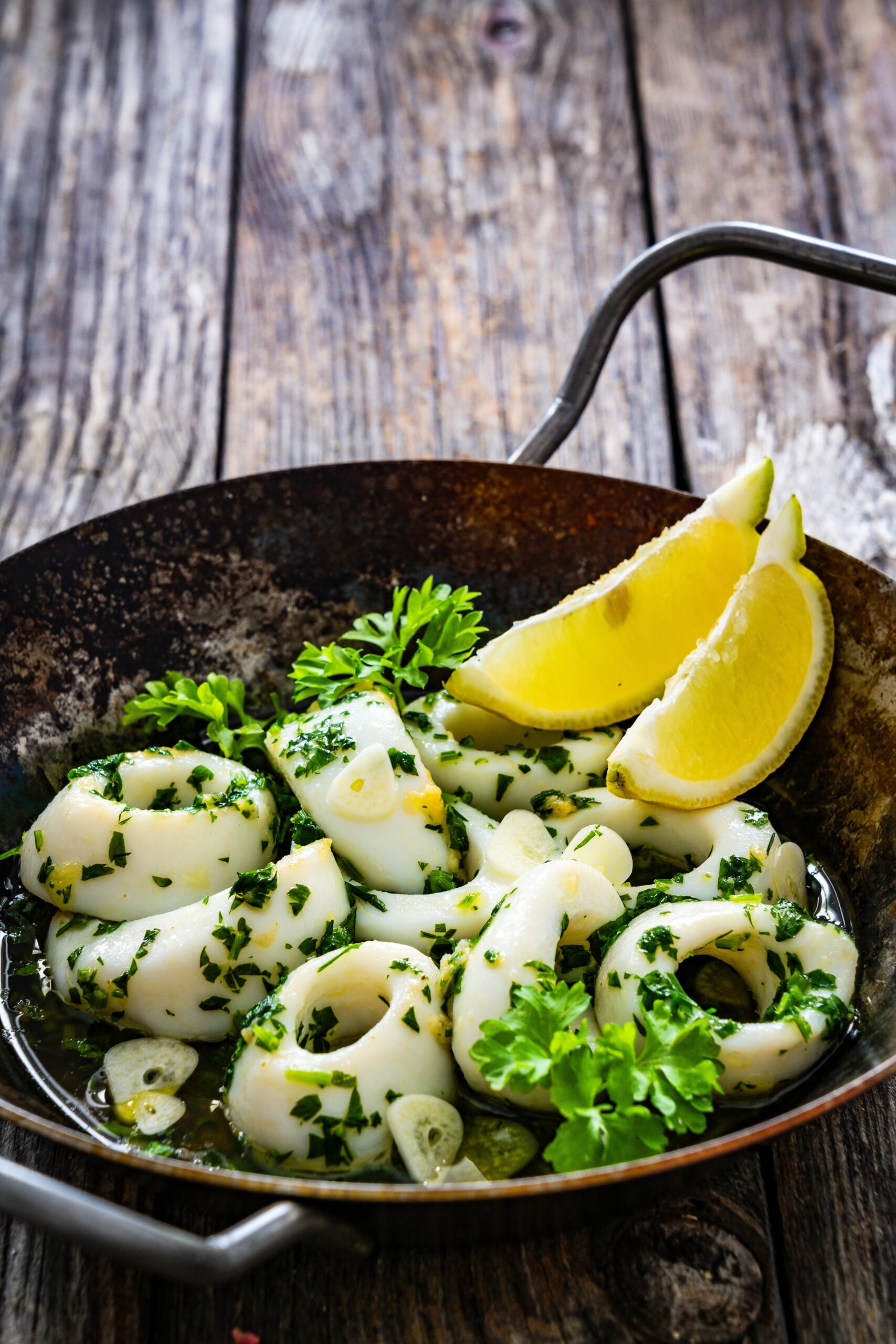 calamari in bianco in padella