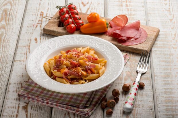 pasta bresaola e pomodorini