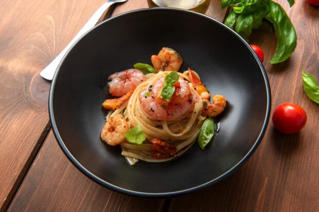 pasta scarola e pesce misto