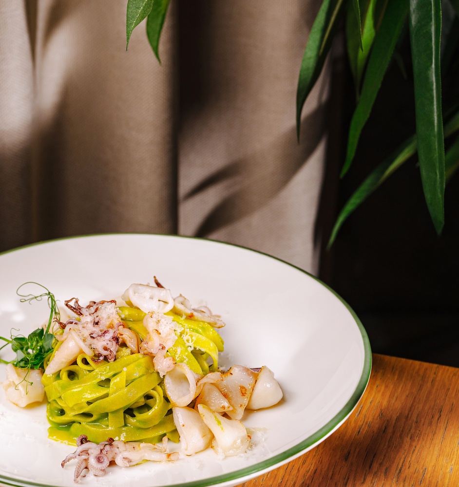 Pasta zucchine e calamari, ricetta